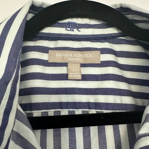 Banana Republic Sleeveless Button Down Size 14 - Picture 2 of 3